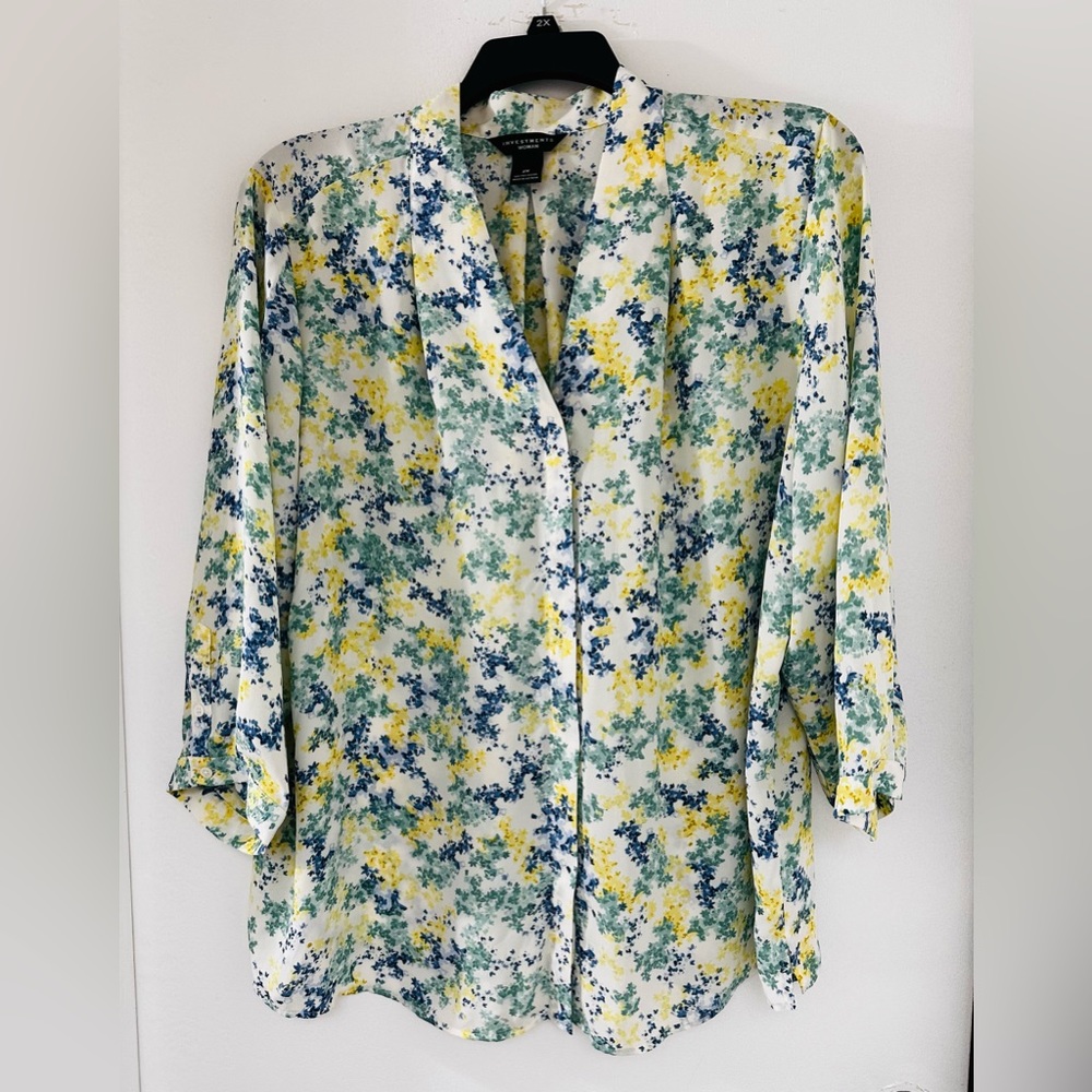 Investments 2X Floral Blouse